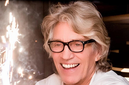 Брат Джулии Робертс попросил российское гражданство