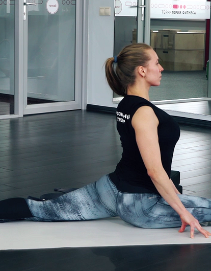 Как сесть на шпагат: инструкция от тренера (видео)