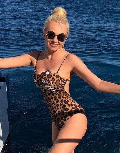 «Меня все устраивает»: Яна Рудковская доказала подписчикам, что не пользуется фотошопом