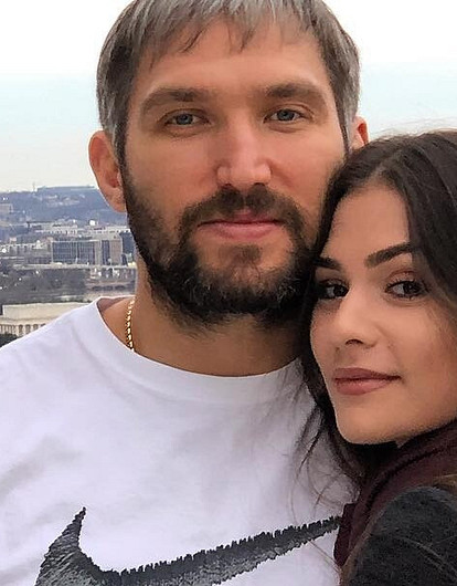 Анастасия Шубская и Александр Овечкин показали лицо первенца