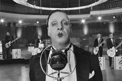 Тилль Линдеманн станцевал под восточные мотивы в Баку (видео)