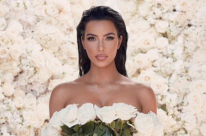 Ким Кардашьян снялась в рекламе с шестью пальцами на ноге