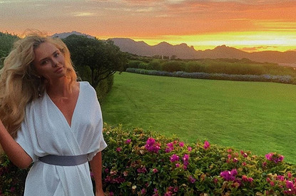 Стеша Маликова поделилась фото с младшим братом