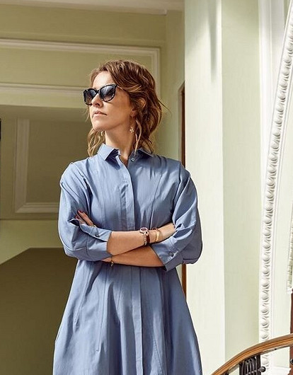 Ксения Собчак в облегающем платье подогрела слухи о том, что она находится в положении