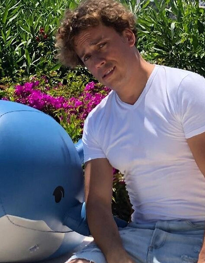 Сын Максима Галкина схитрил на пляже, чем рассмешил отца (видео)