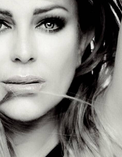 Родные Юлии Началовой потребовали прекратить съемки фильма о певице