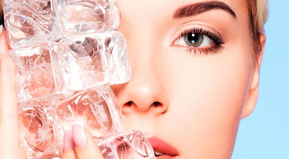 Взбодри кожу: польза протирания лица льдом