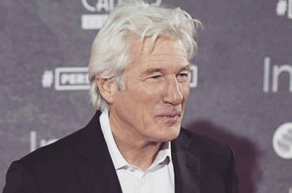 Ричард Гир перестал скрывать лицо полугодовалого сына