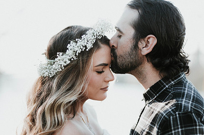 Любовь из интернета: 3 реальные истории со счастливым концом