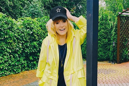 Алла Пугачева опубликовала фото в кружевном пеньюаре