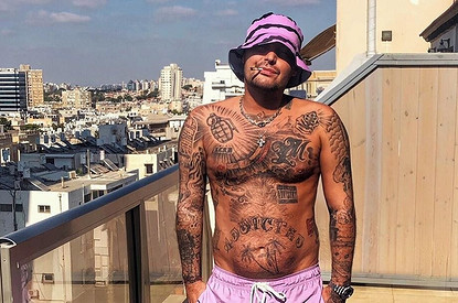 Гуф развлекся на яхте с полуголыми моделями (видео)