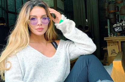 Анна Седокова обвинила жену своего любовника в алчности