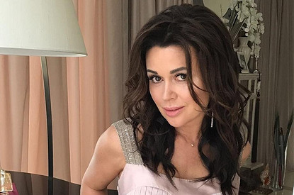 СМИ: Анастасию Заворотнюк подключили к аппарату искусственной вентиляции легких