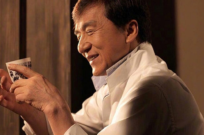 Джеки Чан извинился перед фанатами из России