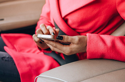 Интернет и соцсети: как они разрушают твои отношения