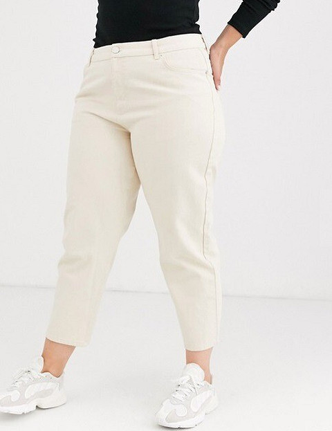 Белые джинсы выручат всегда, когда не знаешь, что надеть. К ним подойдет любой верх, а белый цвет освежит образ. У Asos Design ты найдешь светлые бойфренды, которые будут классно смотреть...