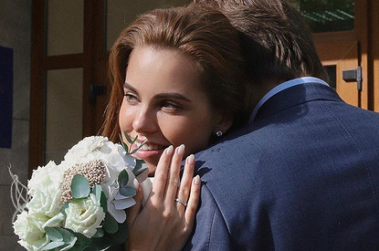 Победительница шоу «Холостяк» Дарья Клюкина показала свадебный наряд (нет, это не платье)