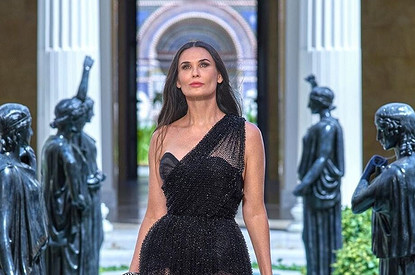 Деми Мур рассказала о групповом сексе с Эштоном Катчером