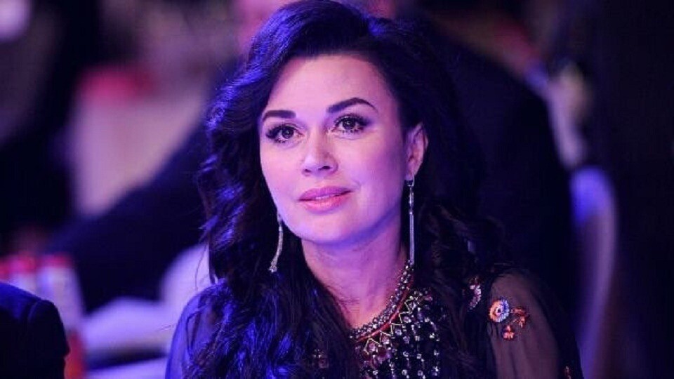 Лечащим врачам Анастасии Заворотнюк предлагали миллион рублей за информацию об ее здоровье