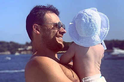 Эмин Агаларов опубликовал милое видео с 9-месячной дочерью