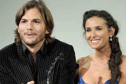 Эштон Катчер прокомментировал слова Деми Мур о групповом сексе