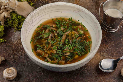 7 рецептов супов, которые помогут примириться с осенью (и согреться)