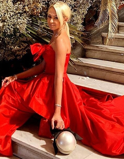 Яна Рудковская перенесет премьеру ледового шоу Плющенко ради дочери Татьяны Навки