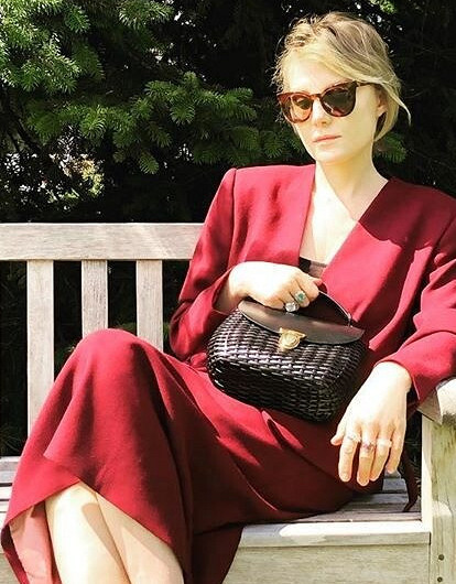 52-летняя Рената Литвинова вышла на подиум на показе Balenciaga (видео)