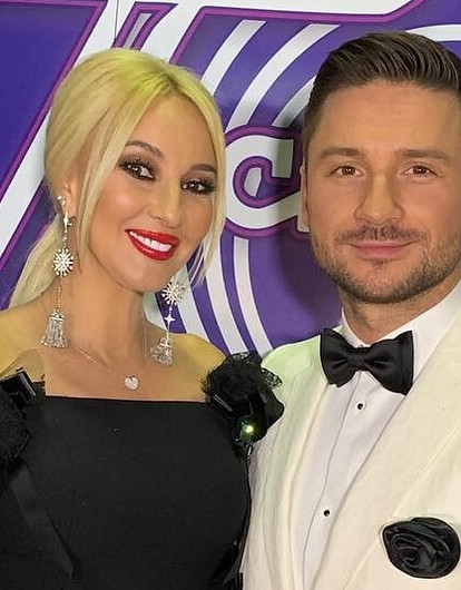 «Прости, Макаров!»: Лера Кудрявцева поцеловала Сергея Лазарева