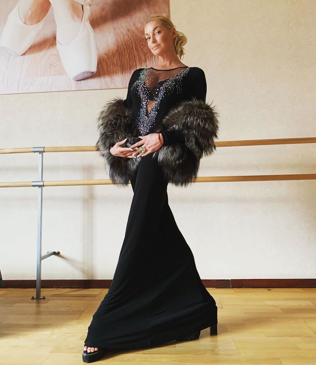 Анастасия Волочкова показала себя в постели с любимым