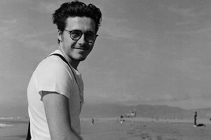 Бруклин Бекхэм отдохнул в компании российской оперной певицы