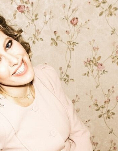 «До свадьбы ни-ни»: книга Константина Богомолова вдохновила Собчак на откровенный снимок