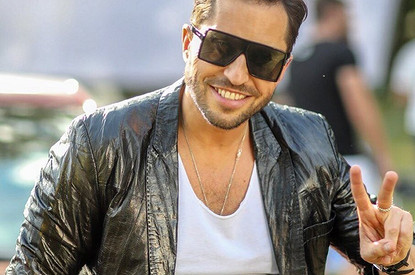 От слесаря до звезды экрана: биография и личная жизнь Александра Реввы