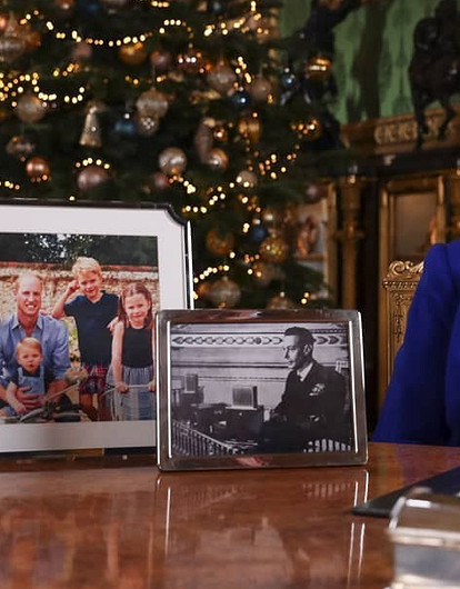 Елизавета II проведет семейный совет из-за отказа принца Гарри и Меган Маркл от королевских обязанностей