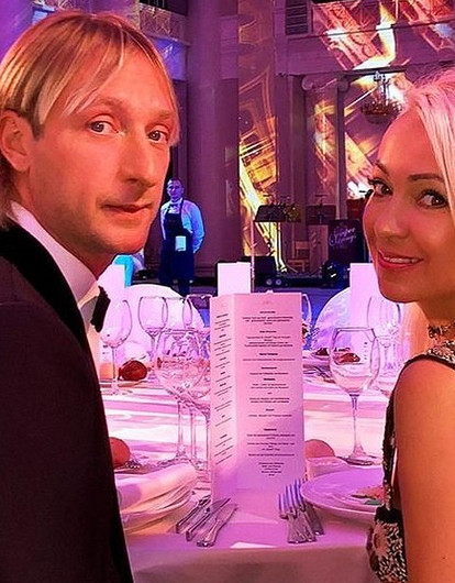 Яна Рудковская впервые опубликовала архивные кадры в день знакомства с Плющенко