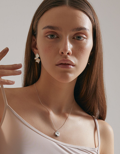 Модно и практично: выбираем украшение-талисман по знаку зодиака