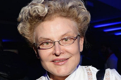 «Мне тоже нравится»: Елена Малышева спела строчку из песни Билли Айлиш (внезапное видео)