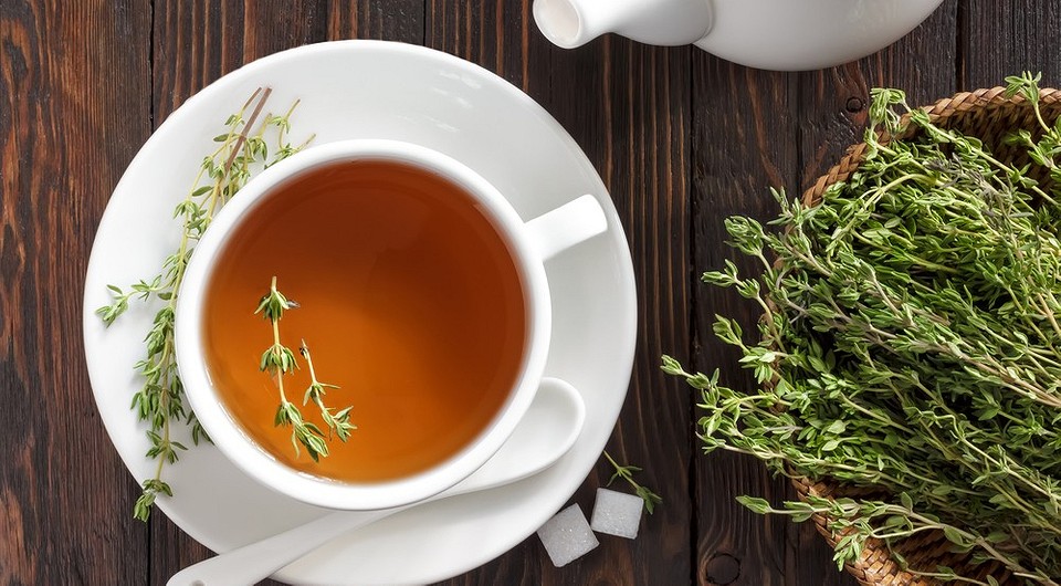Тонус, расслабление и похудение: полезные свойства и возможный вред чая с чабрецом