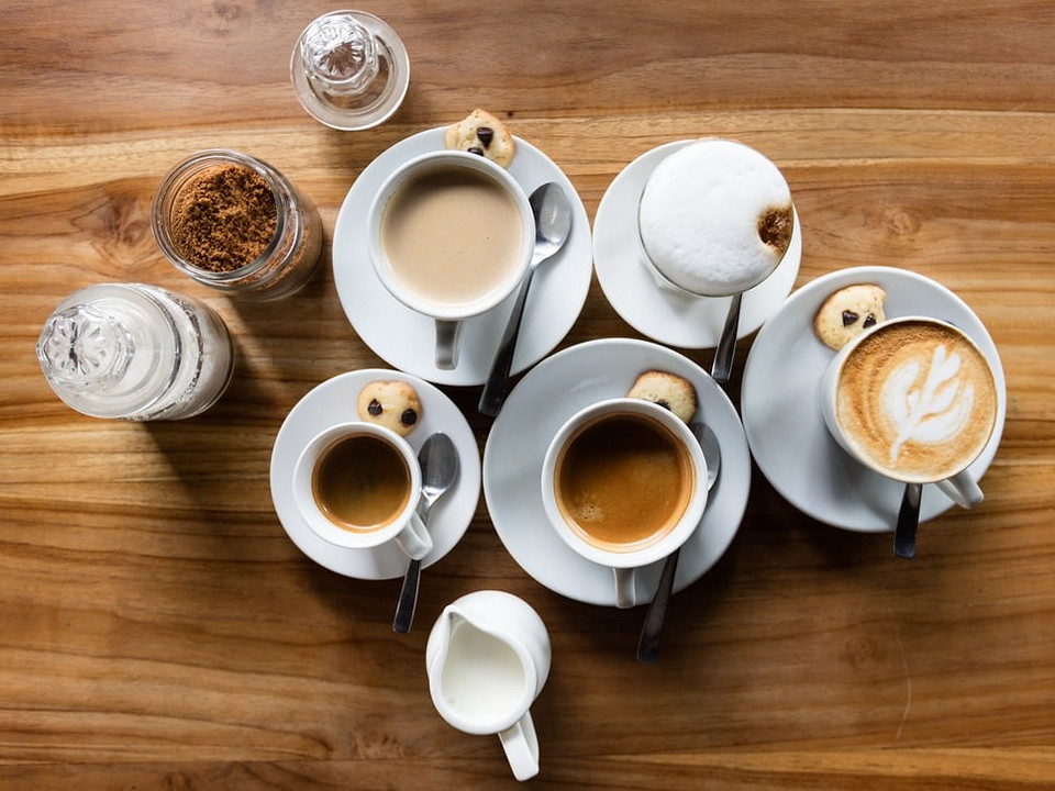 Сколько кофеина в день все-таки можно употреблять (меряем в чашках кофе, банках газировки и не только)
