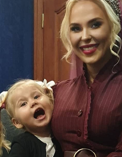 «С Днем этого рождения»: Пелагея показала смешные моменты с дочерью (видео)