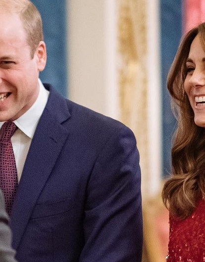 Кейт Миддлтон в красном блестящем платье приковала к себе взгляды гостей королевы Елизаветы II