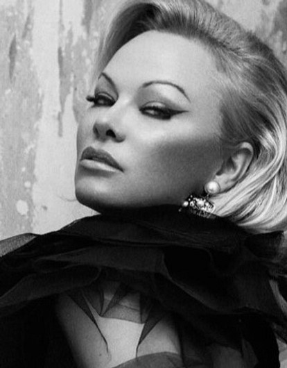 Памела Андерсон тайно вышла замуж