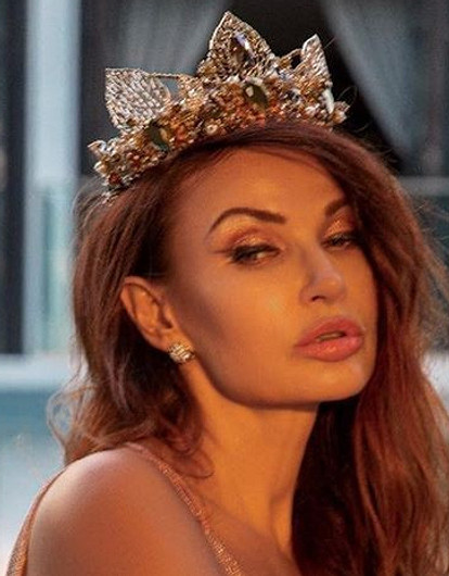 50-летняя Эвелина Бледанс опубликовала фото без одежды