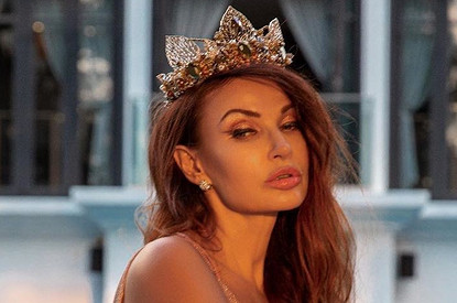 50-летняя Эвелина Бледанс опубликовала фото без одежды