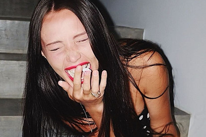 «Сумасшедшая»: Наталья Рудова поздравила Решетову с днем рождения смешным видео (в стиле гэнгста-герл)