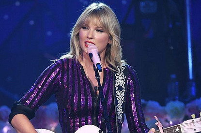 Тейлор Свифт отказалась выступать на «Грэмми» после обвинений в домогательствах