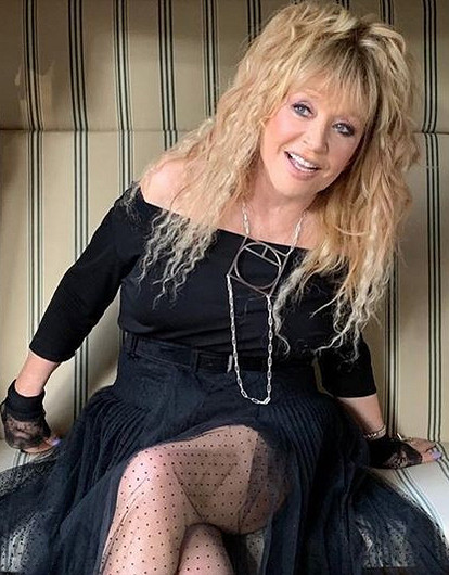 Помолодевшая Алла Пугачева отпраздновала китайский Новый год с другом