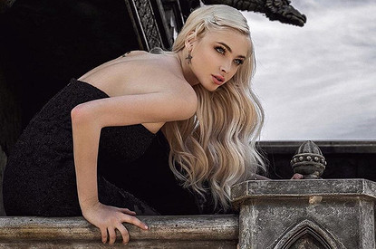 «Намазала кетчупом кресло учителя»: Алена Шишкова призналась, что ее выгнали из школы за хулиганство