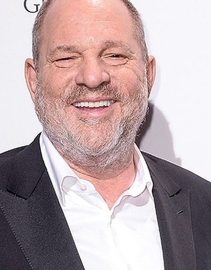 Бывшая официантка в подробностях рассказала о том, как ее изнасиловал Вайнштейн