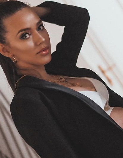 «Страница для пупка»: Анастасия Костенко о предложении журналистов создать аккаунт для ее «приобретенного рубца»